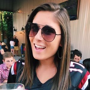 Meet your Posher, Rebecca